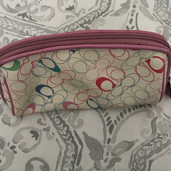 Coach Signature Chelsea Multi C Pink Small Makeup Cosmetic Bag Zip - Picture 6 of 6